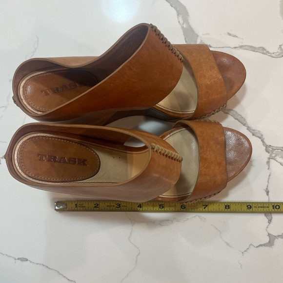 Trask Brown Leather Riki Wedge Sandal Anthropologie  - Size 8 - Picture 9 of 11